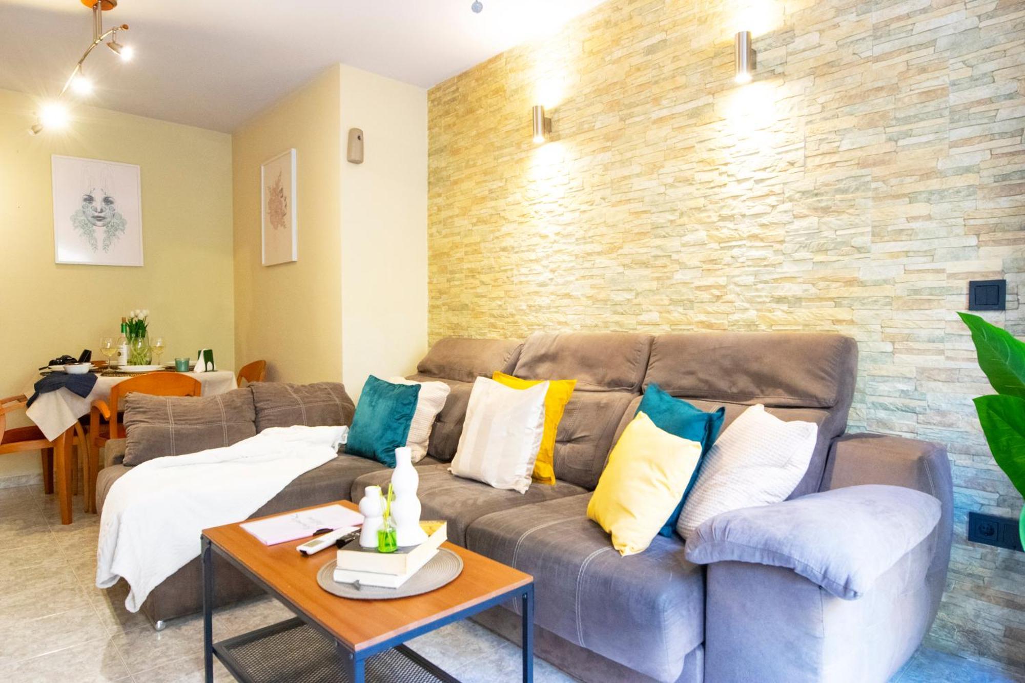 Casa Con Gran Patio Privado * Málaga